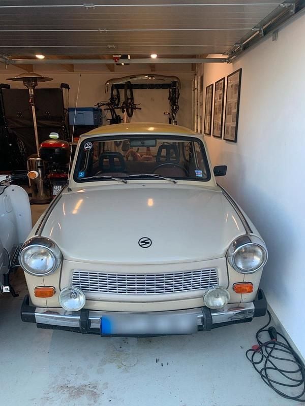 Weiß Gebraucht 1984 Trabant 601 Limousine | 5.800 € - Bild 1/4