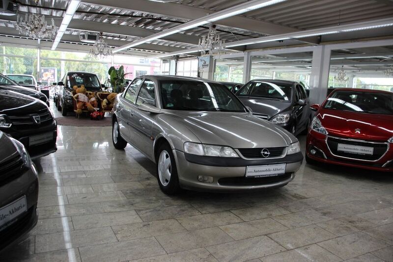 Gebraucht Opel Vectra 101 PS (74 kW) 1996 Grau Limousine