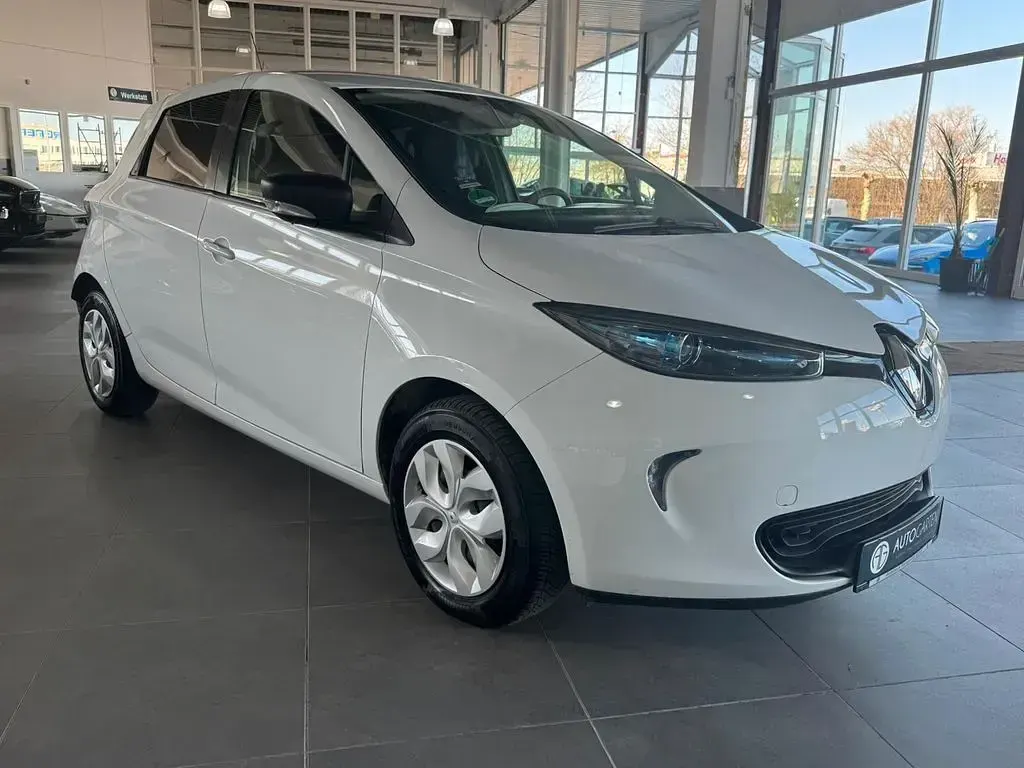 Second-hand Renault Zoe Life 125 kW (171 CP) 2019 Alb Hatchback