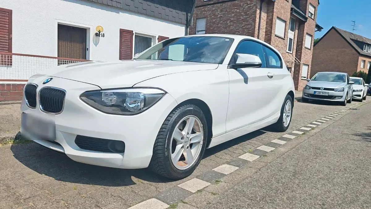 Gebraucht BMW 114 102 PS (75 kW) 2013 Weiß Kleinwagen