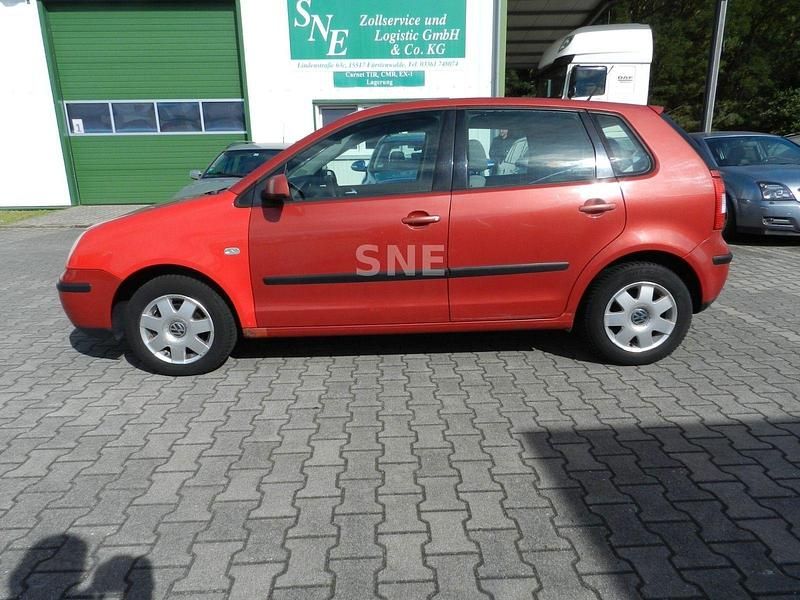 Gebraucht VW Polo Comfortline 64 PS (47 kW) 2002 Rot Kleinwagen