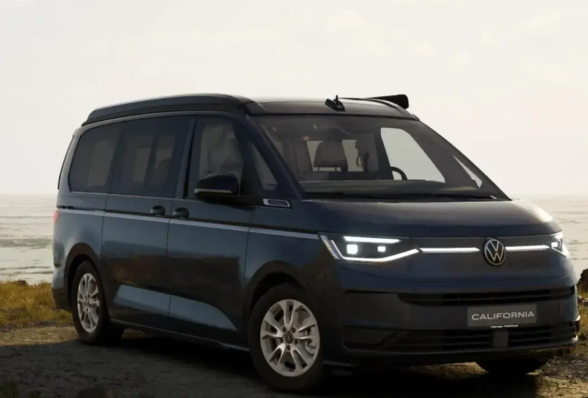 Neu VW California California 150 PS (110 kW) 2026 Starlight blue metallic Van