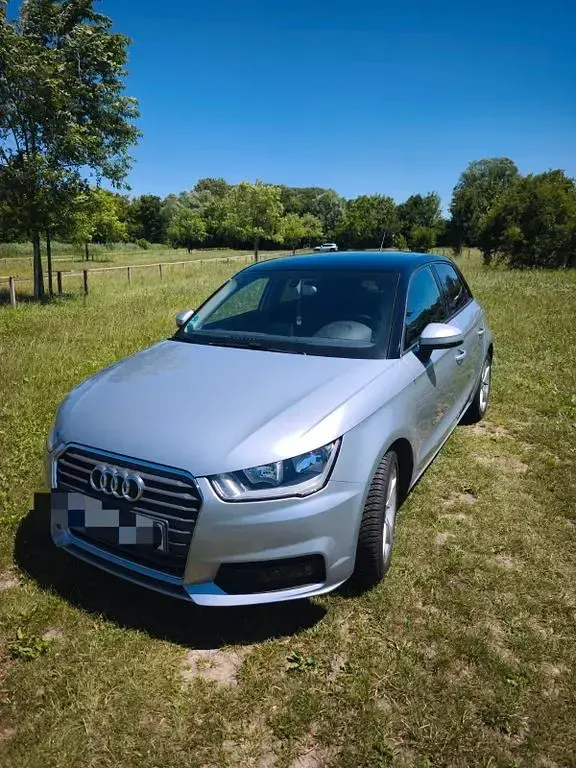 Gebraucht Audi A1 95 PS (69 kW) 2018 Silber Limousine