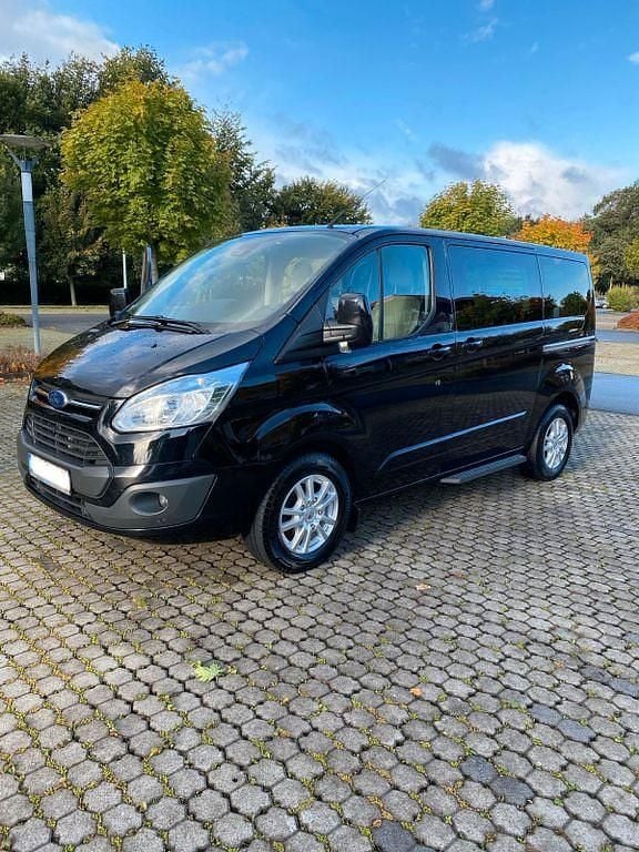 Schwarz Gebraucht 2015 Ford Tourneo Custom Titanium Van / Kleinbus | 21.000 € (Superpreis) - Bild 1/4
