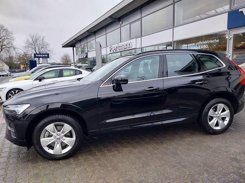 Gebraucht Volvo XC60 Core 197 PS (144 kW) 2024 Schwarz SUV