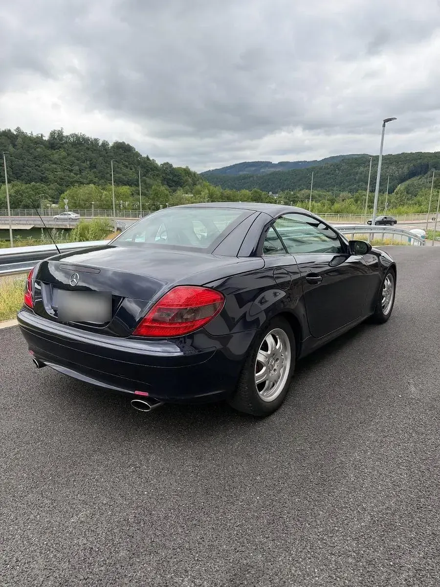 Gebraucht Mercedes 200 163 PS (119 kW) 2005 Blau Cabrio
