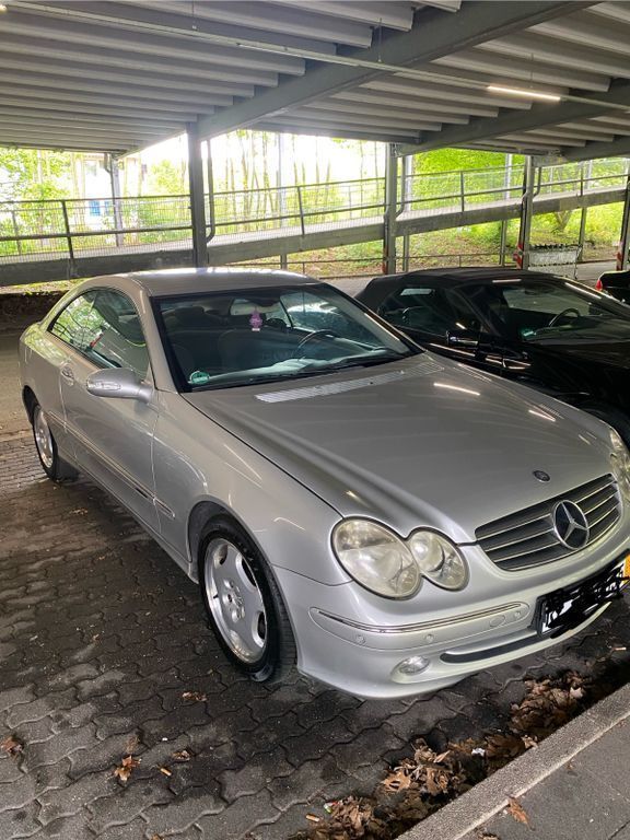 Silber Gebraucht 2003 Mercedes CLK270 Elegance Coupé | 3.550 € (Fairer Preis) - Bild 1/4