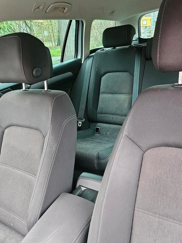 Gebraucht VW Passat 150 PS (110 kW) 2015 Silber Kombi