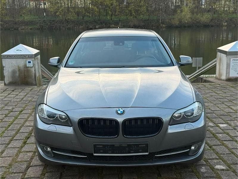 Gebraucht BMW 525 204 PS (150 kW) 2010 Grau Limousine