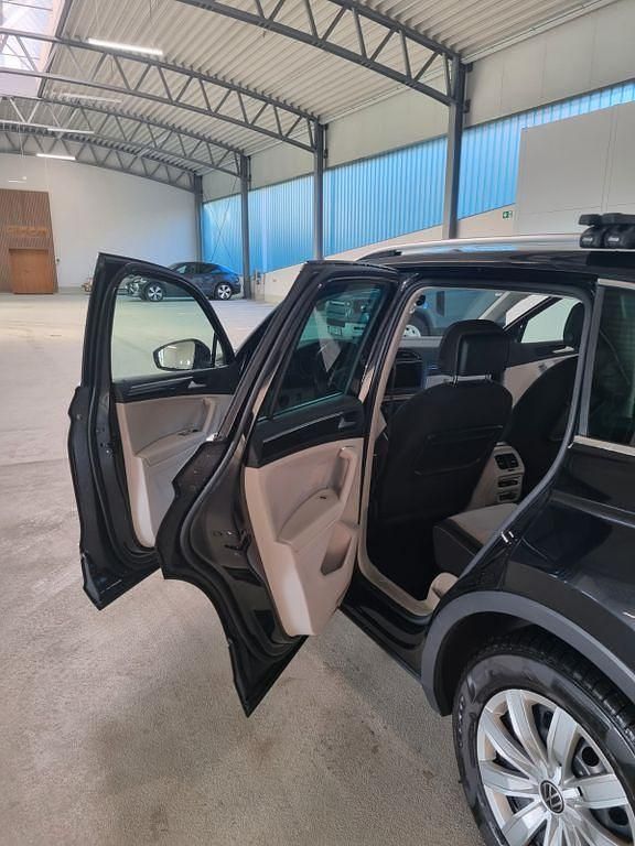 Gebraucht VW Tiguan Highline 150 PS (110 kW) 2020 Schwarz SUV