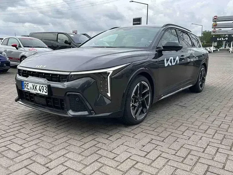 Gebraucht Kia K4 179 PS (131 kW) 2026 Interstellar gray Kombi