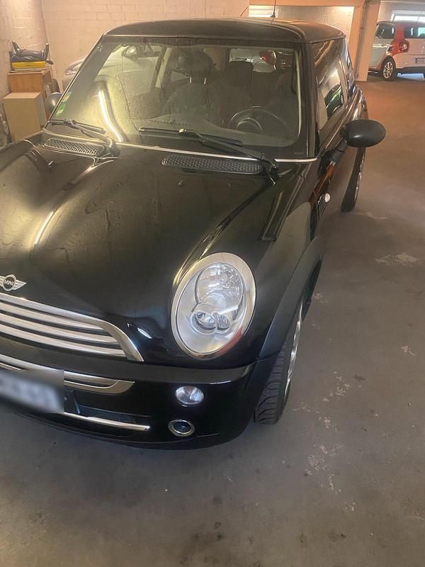 Second-hand Mini ONE 90 CP (66 kW) 2005 Negru Hatchback