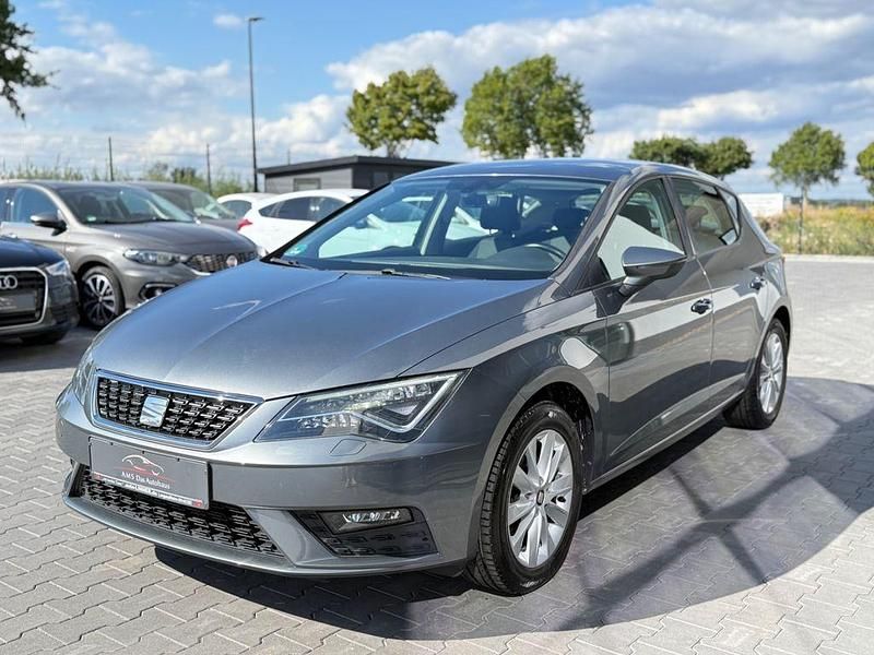 Grau Gebraucht 2018 Seat Leon Style Limousine | 8.950 € (Superpreis) - Bild 1/4