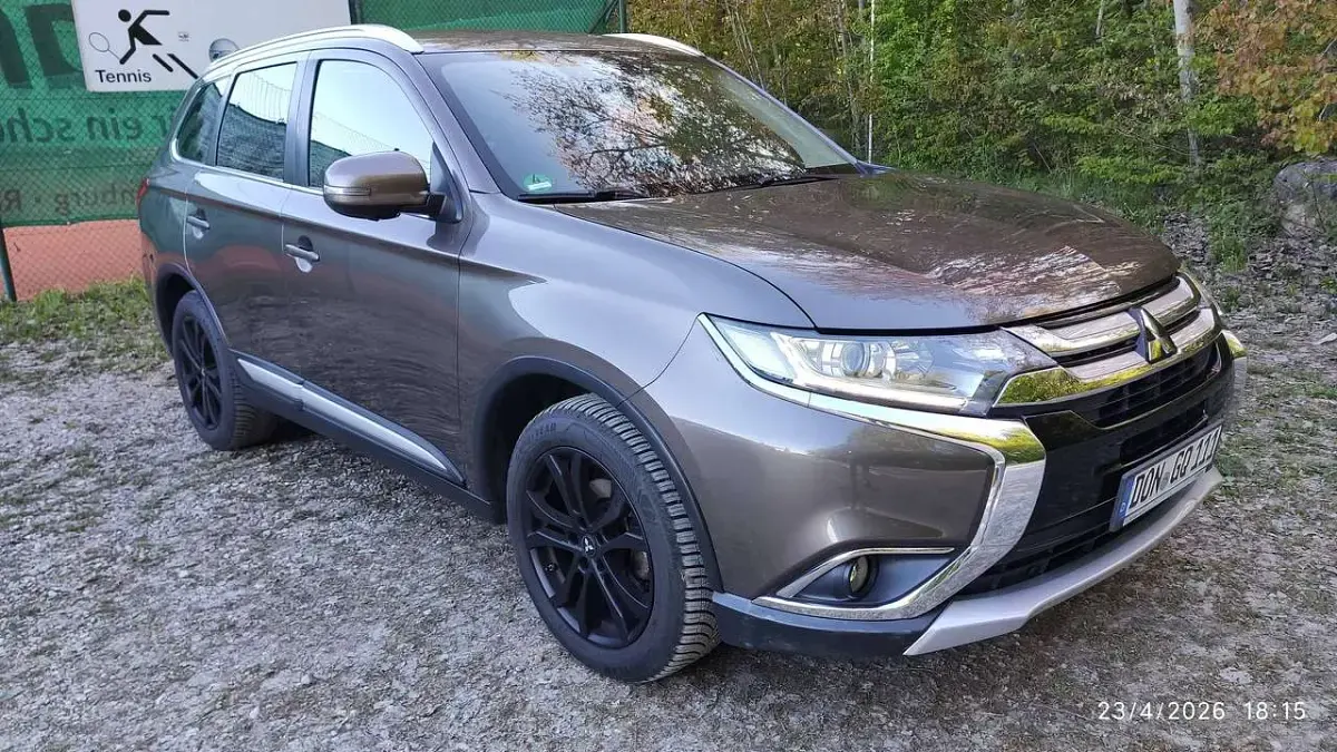 Gebraucht Mitsubishi Outlander Plus 150 PS (110 kW) 2016 Braun SUV