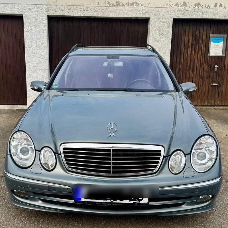Blau Gebraucht 2005 Mercedes E220 Avantgarde Kombi | 4.950 € (Etwas zu teuer) - Bild 1/4