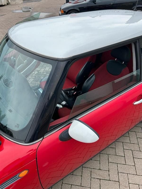 Rot Gebraucht 2002 Mini Cooper Kleinwagen | 1.950 € - Bild 1/4