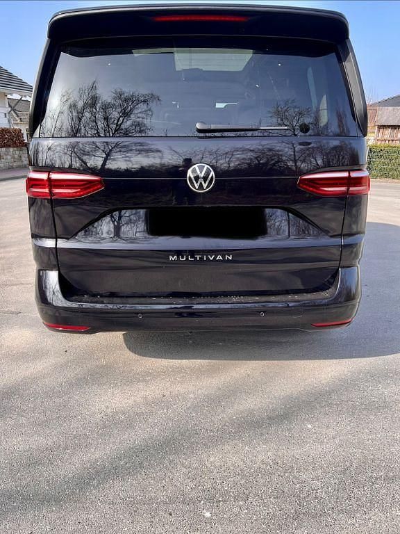 Gebraucht VW Multivan 150 PS (110 kW) 2024 Schwarz Van