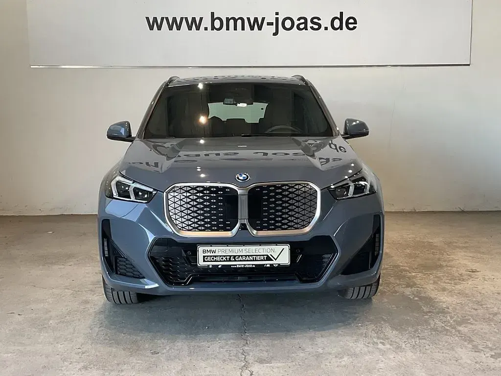 Gebraucht BMW iX1 M Sport 230 kW (313 PS) 2025 Grau SUV