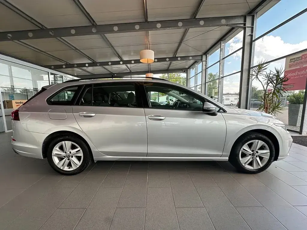 Gebraucht VW Golf VIII IQ Drive 150 PS (110 kW) 2022 Silber Kombi