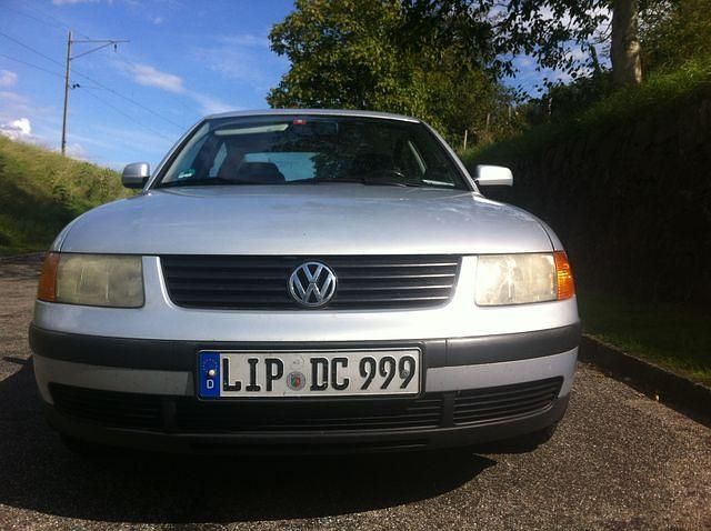 Gebraucht VW Passat 125 PS (91 kW) 1997 Silber Limousine