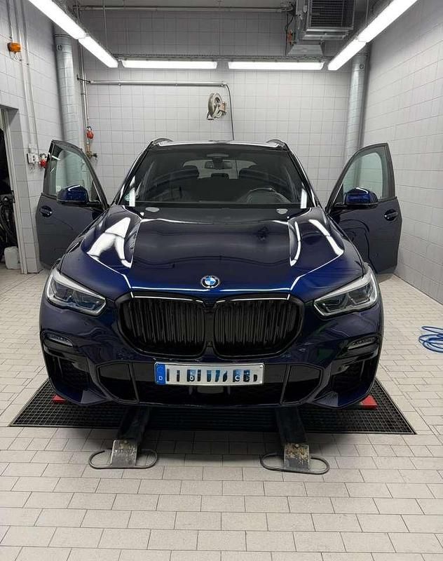 Blau Gebraucht 2021 BMW X5 xLine SUV | 66.500 € - Bild 1/4