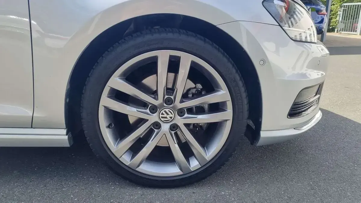 Gebraucht VW Golf VII R-line 125 PS (91 kW) 2017 Grau Kleinwagen