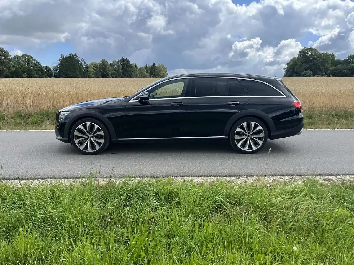 Gebraucht Mercedes E220 All-Terrain Avantgarde 194 PS (142 kW) 2018 Kombi