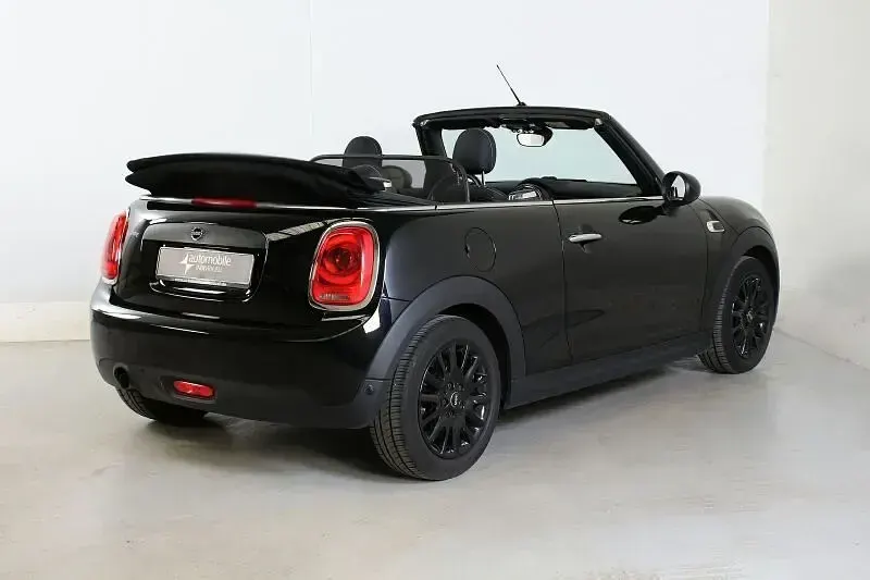 Gebraucht Mini One Cabriolet Pepper 102 PS (75 kW) 2018 Schwarz Cabrio