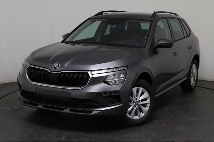 Grau, graphite grau Neu 2025 Skoda Kamiq Selection SUV | 25.979 € (Guter Preis) - Bild 1/4