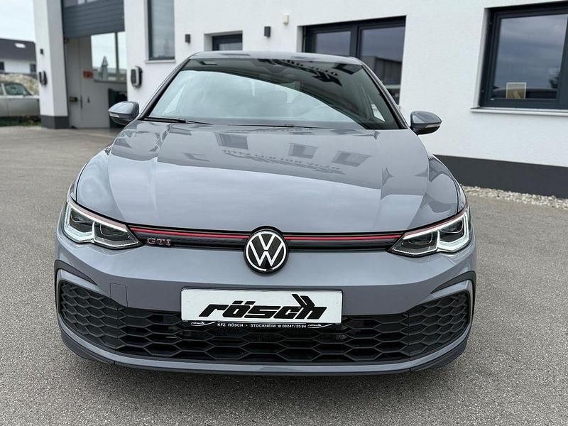 Gebraucht VW Golf VIII GTI 245 PS (180 kW) 2021 Grau Limousine