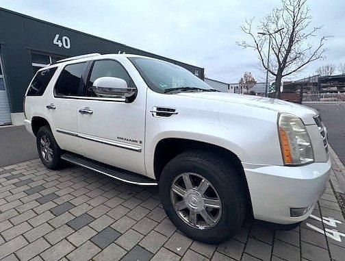 Second-hand Cadillac Escalade 409 CP (300 kW) 2006 Alb SUV