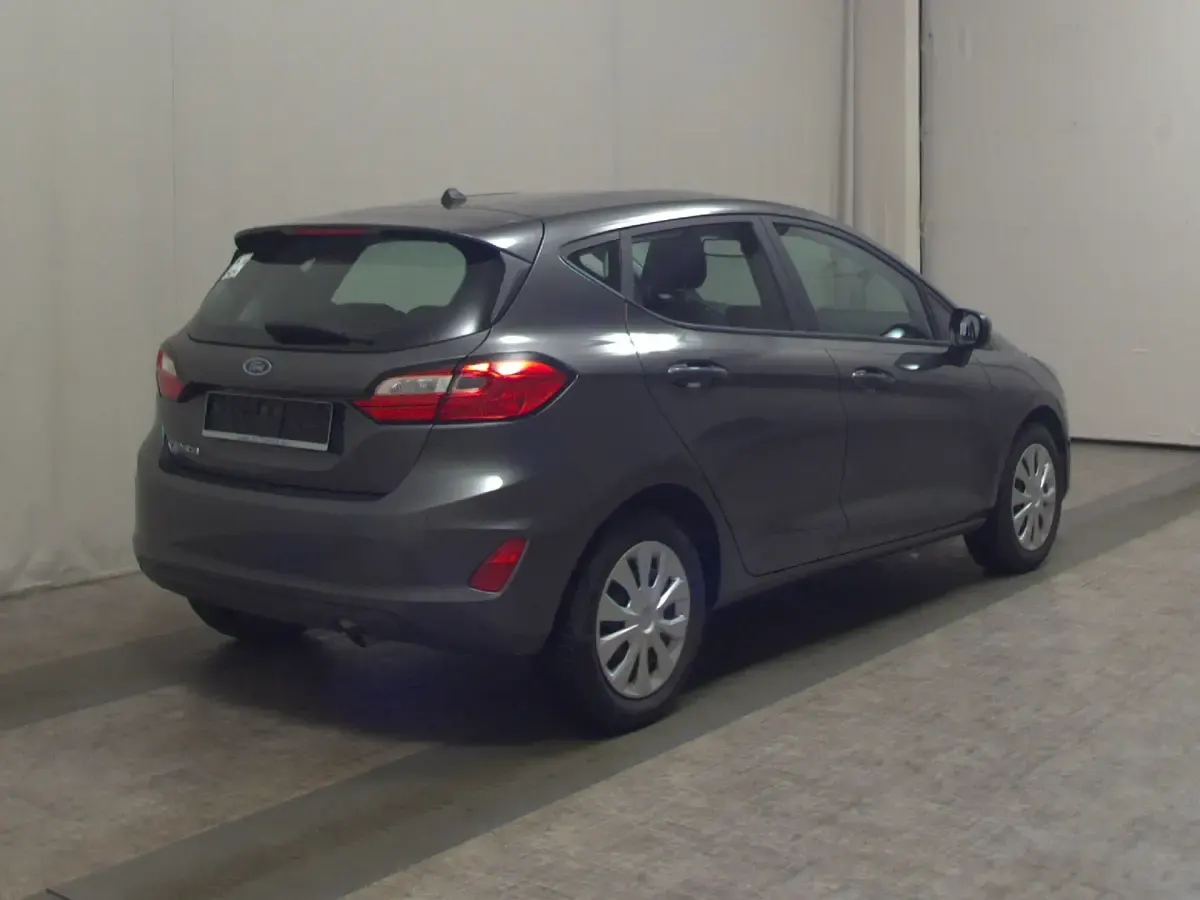 Gebraucht Ford Fiesta Cool & Connect 101 PS (74 kW) 2023 Grau Kleinwagen