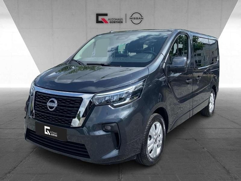 Grau Gebraucht 2024 Nissan Primastar Tekna Van / Kleinbus | 38.990 € (Superpreis) - Bild 1/4