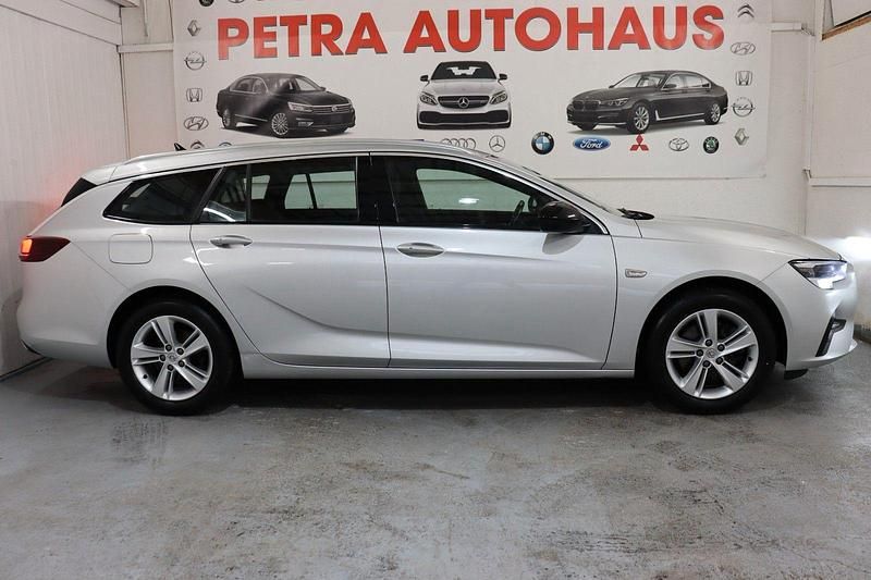 Silber Gebraucht 2022 Opel Insignia Elegance Kombi | 17.399 € (Fairer Preis) - Bild 1/4
