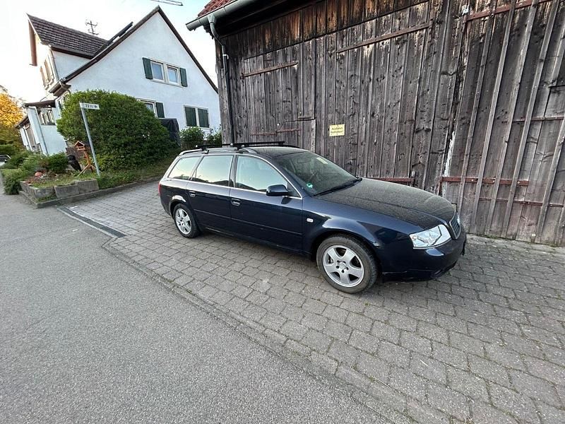 Usata Audi A6 131 CV (96 kW) 2004 Blu Station wagon