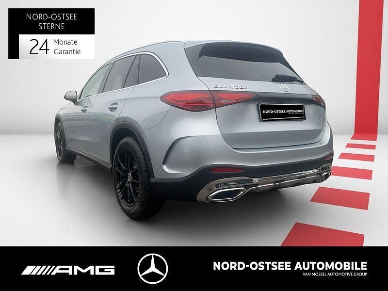 Gebraucht Mercedes GLC300 AMG 269 PS (197 kW) 2025 Metalliclack hightechsilber SUV