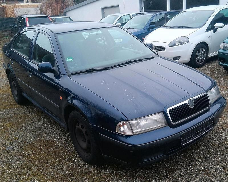 Second-hand Skoda Octavia 116 CP (85 kW) 2000 Albastru Berlinǎ