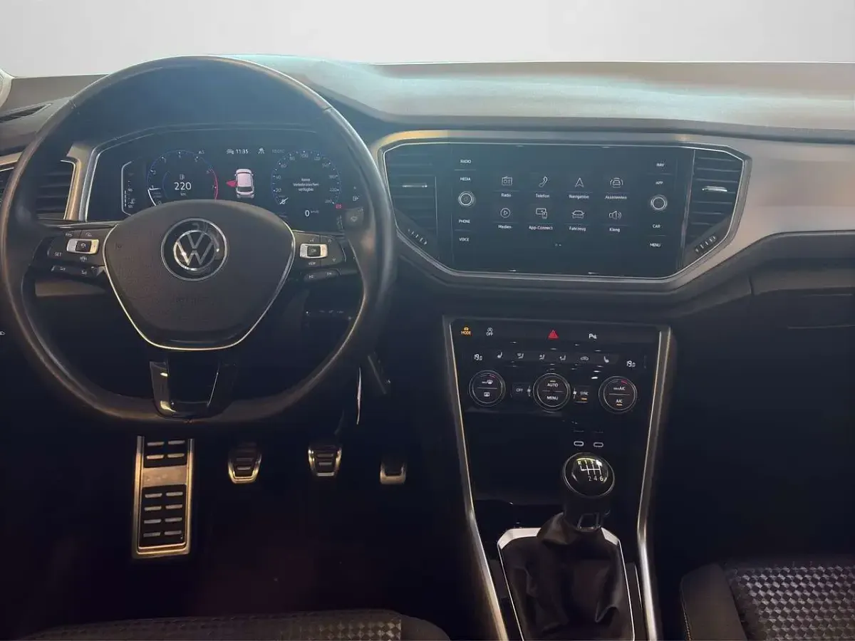 Second-hand VW T-Roc Active 150 CP (110 kW) 2022 Alb SUV