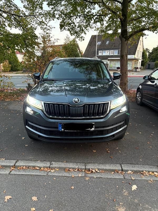 Grau Gebraucht 2018 Skoda Kodiaq SUV | 20.000 € (Superpreis) - Bild 1/4