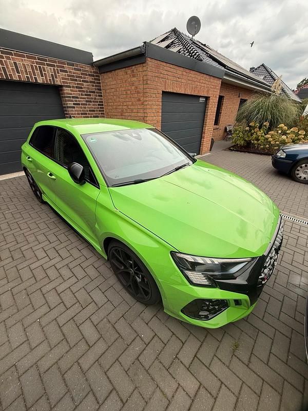 Grün Gebraucht 2022 Audi RS3 Performance Limousine | 52.000 € (Guter Preis) - Bild 1/3