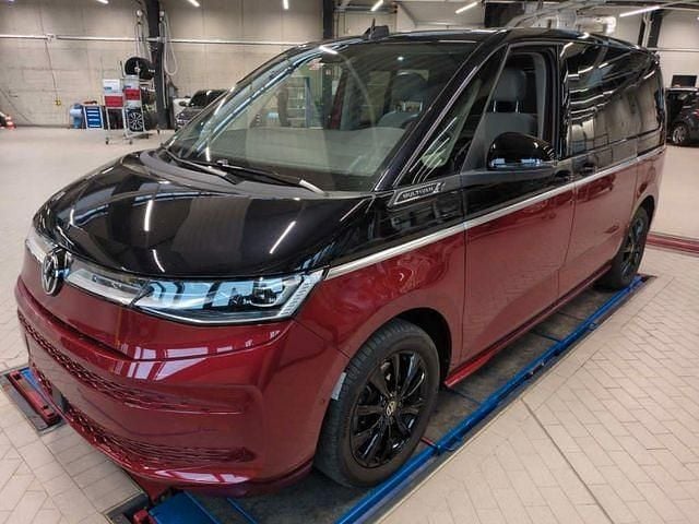 Usata VW Multivan Style 150 CV (110 kW) 2024 Rosso Monovolume