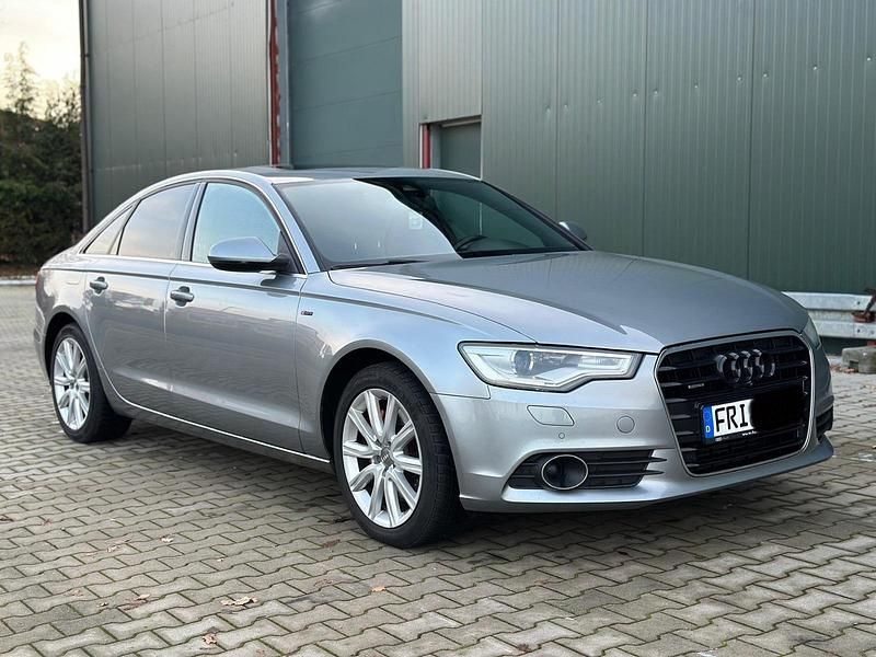 Grau Gebraucht 2011 Audi A6 Limousine | 8.800 € (Guter Preis) - Bild 1/4