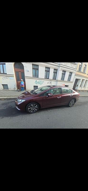 Gebraucht Honda Civic Executive 141 PS (103 kW) 2016 Rot Limousine