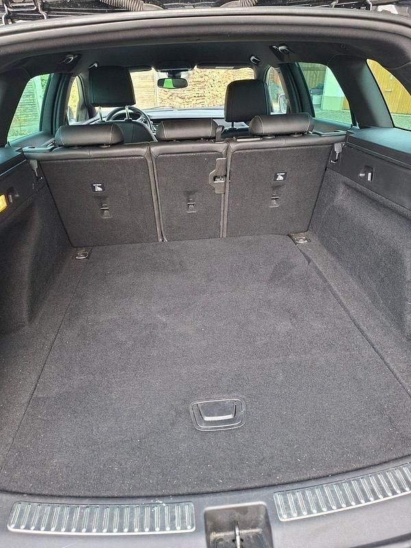 Gebraucht Opel Insignia 170 PS (125 kW) 2018 Schwarz Kombi