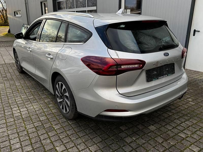 Gebraucht Ford Focus Titanium 116 PS (85 kW) 2023 Silber Limousine