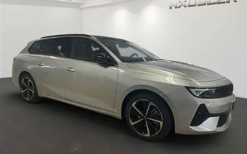 Gebraucht Opel Astra Ultimate 131 PS (96 kW) 2024 Silber Kleinwagen