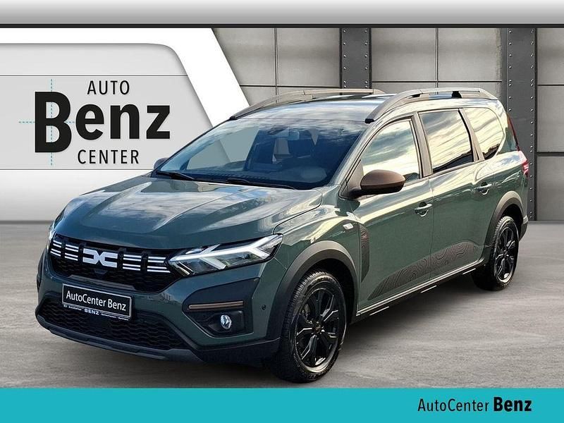 Grün Gebraucht 2023 Dacia Jogger Extreme Van / Kleinbus | 19.990 € (Fairer Preis) - Bild 1/4