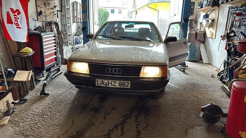 Silber Gebraucht 1989 Audi 100 Kombi | 3.000 € - Bild 1/4