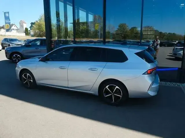 Gebraucht Opel Astra GS Line 131 PS (96 kW) 2024 Silber Kleinwagen