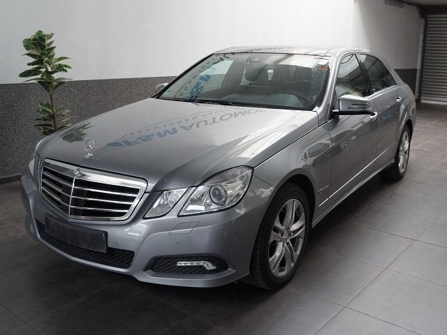 Gebraucht Mercedes E500 Avantgarde 387 PS (284 kW) 2009 Silber Limousine